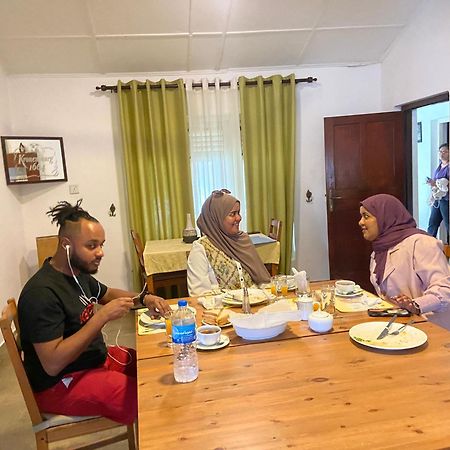 Dions Guest House Negombo Luaran gambar