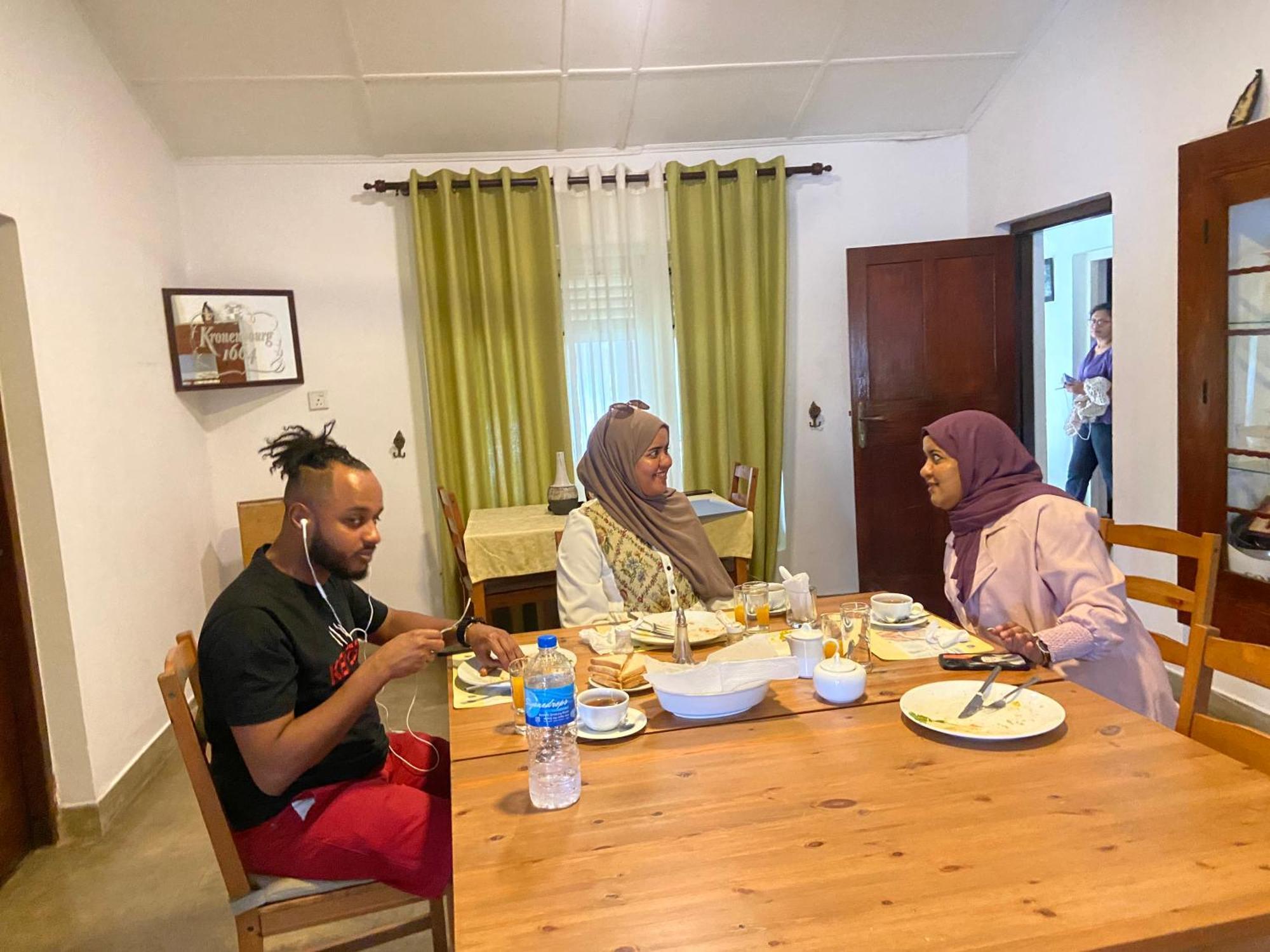 Dions Guest House Negombo Luaran gambar