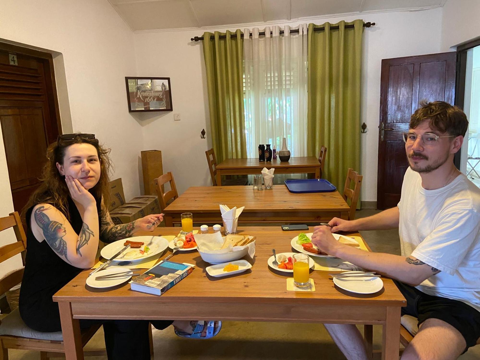 Dions Guest House Negombo Luaran gambar