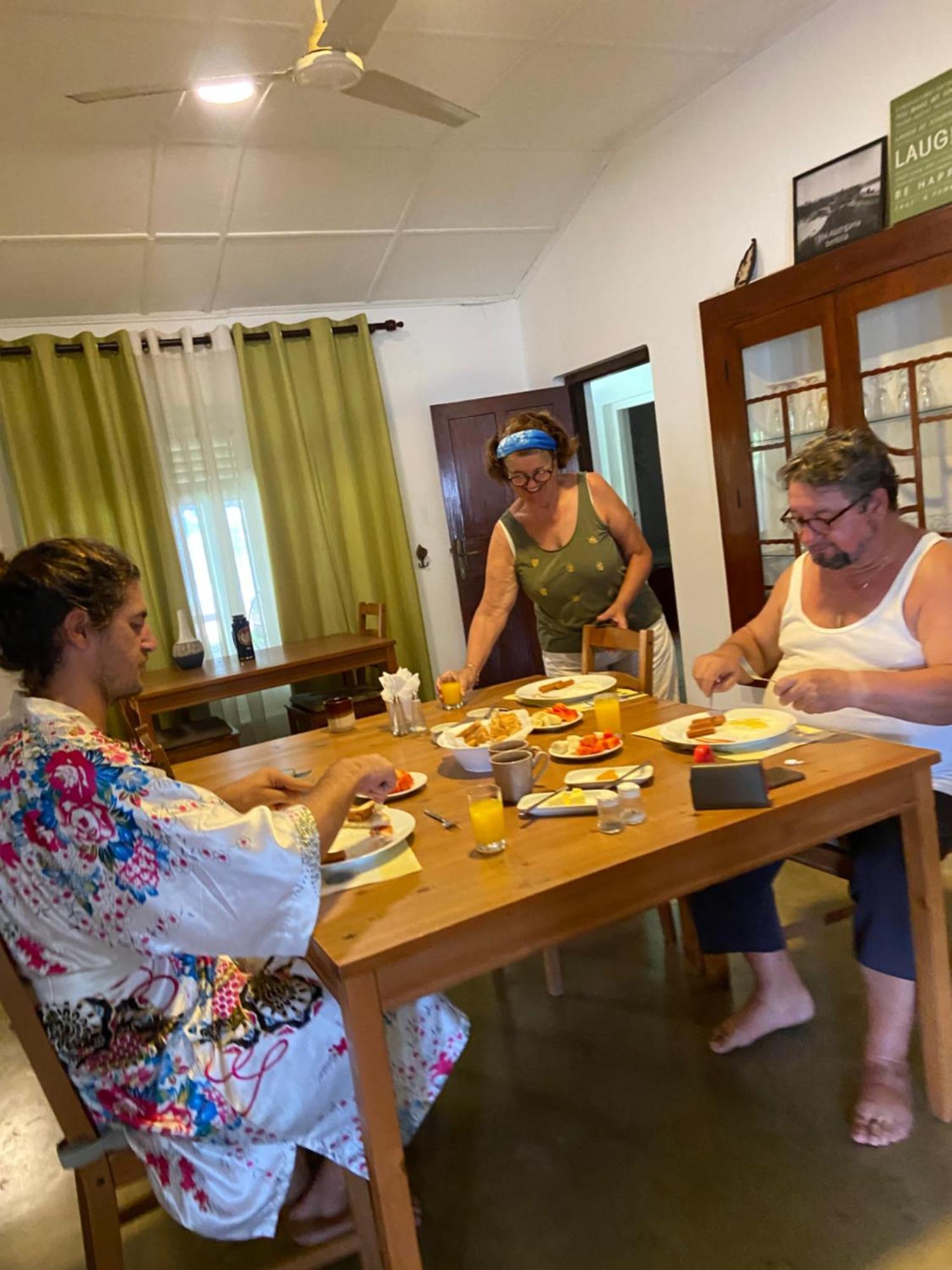 Dions Guest House Negombo Luaran gambar
