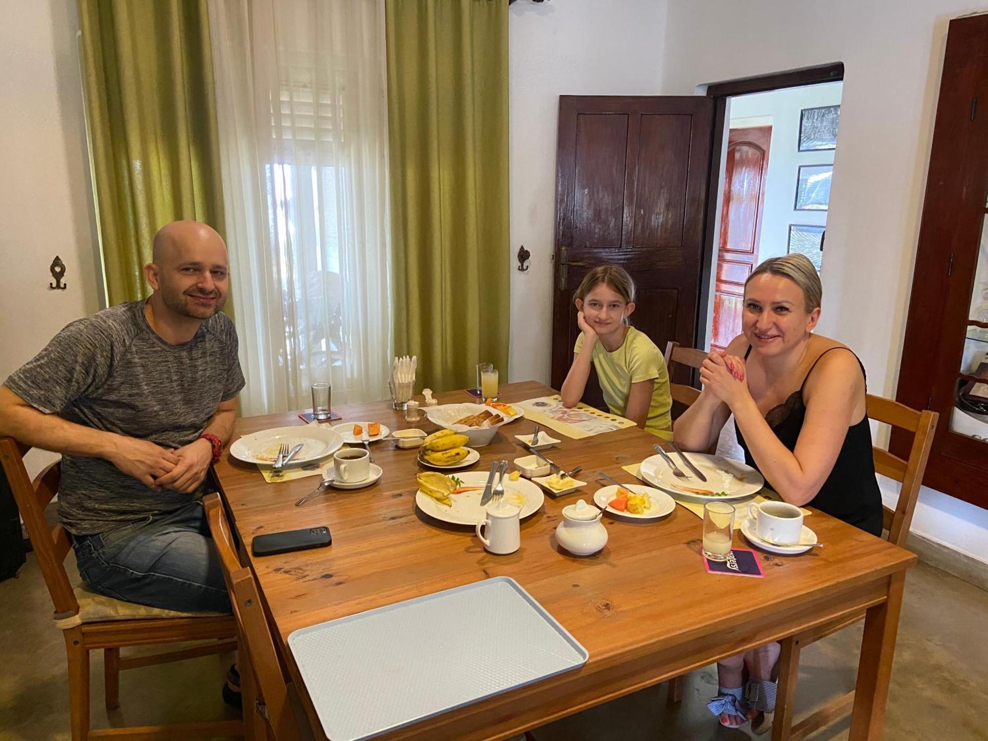 Dions Guest House Negombo Luaran gambar