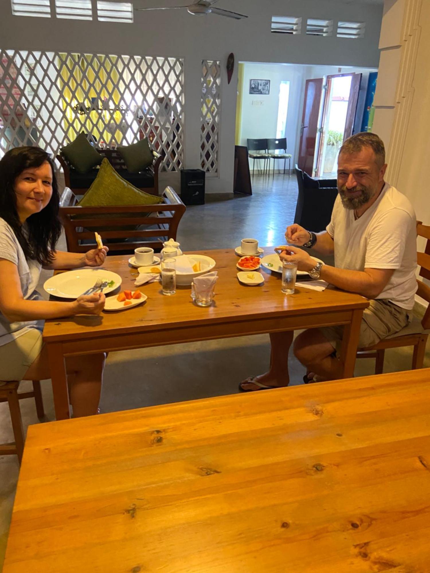 Dions Guest House Negombo Luaran gambar