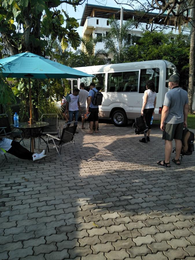 Dions Guest House Negombo Luaran gambar